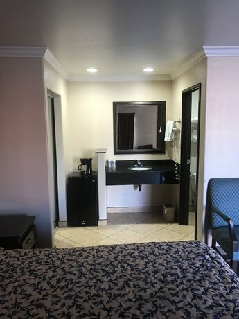 Imagen de la habitación del Hotel Hyland Motel. Foto 15