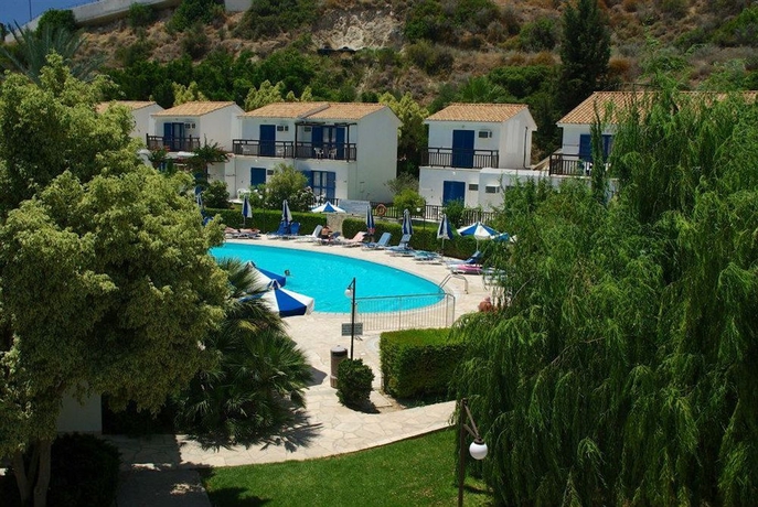 Imagen de la piscina del Hotel Hylatio Tourist Village. Foto 13