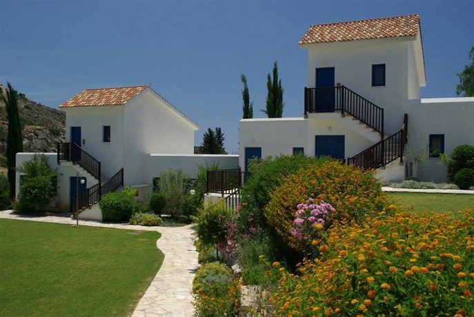 Imagen de los exteriores del Hotel Hylatio Tourist Village. Foto 9