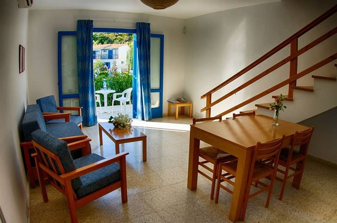 Imagen de los interiores del Hotel Hylatio Tourist Village. Foto 12