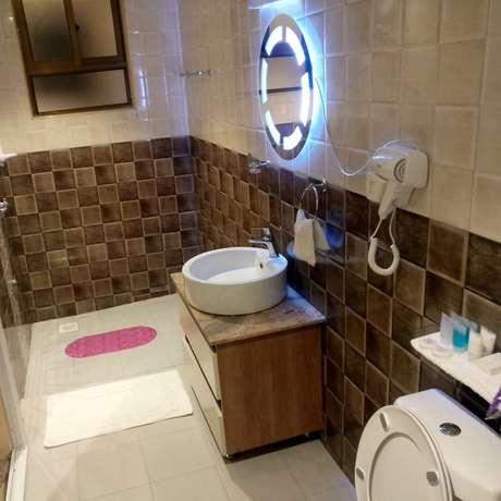 Imagen de la habitación del Hotel Hylise. Foto 9