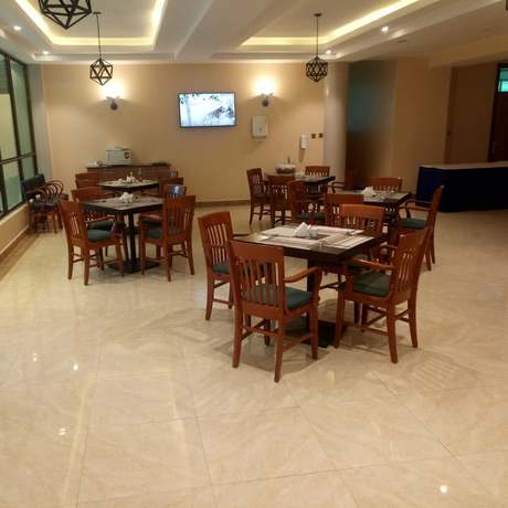 Imagen del bar/restaurante del Hotel Hylise. Foto 4