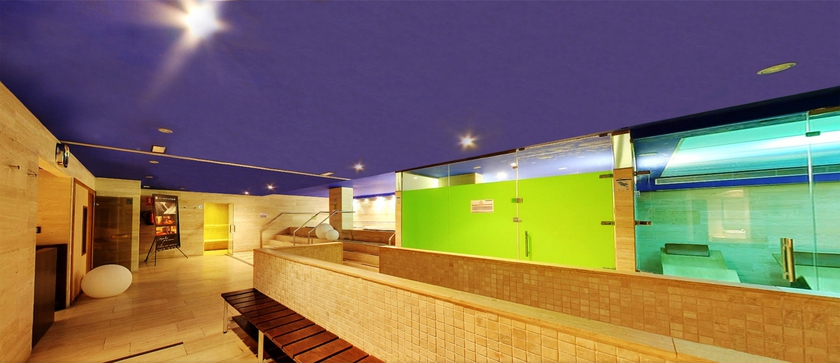 Imagen de la piscina del Hotel Hyltor. Foto 16