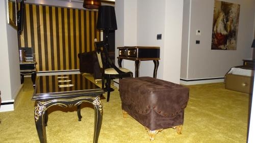 Imagen de la habitación del Hotel Hymetis Palace. Foto 6
