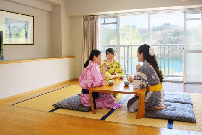 Imagen de los interiores del Hotel Hyper Resort Villa Shionoe. Foto 17