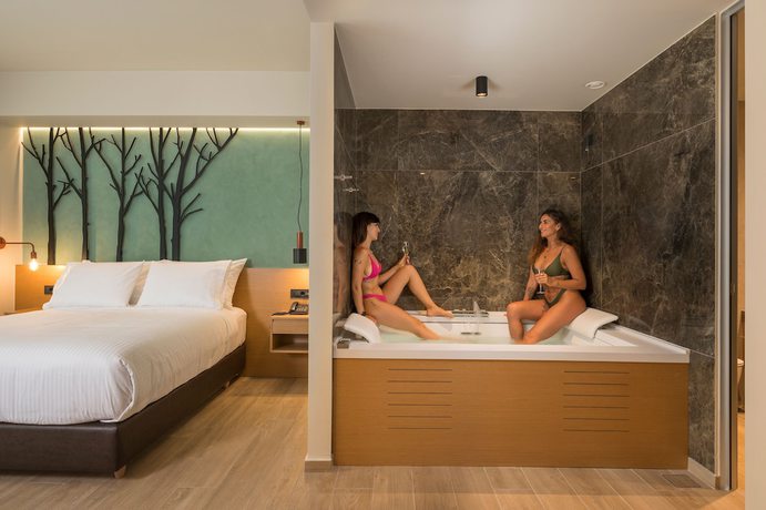 Imagen de la habitación del Hotel Hyperion City. Foto 5