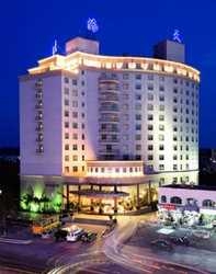 Imagen de los exteriores del Hotel Hyton. Foto 7