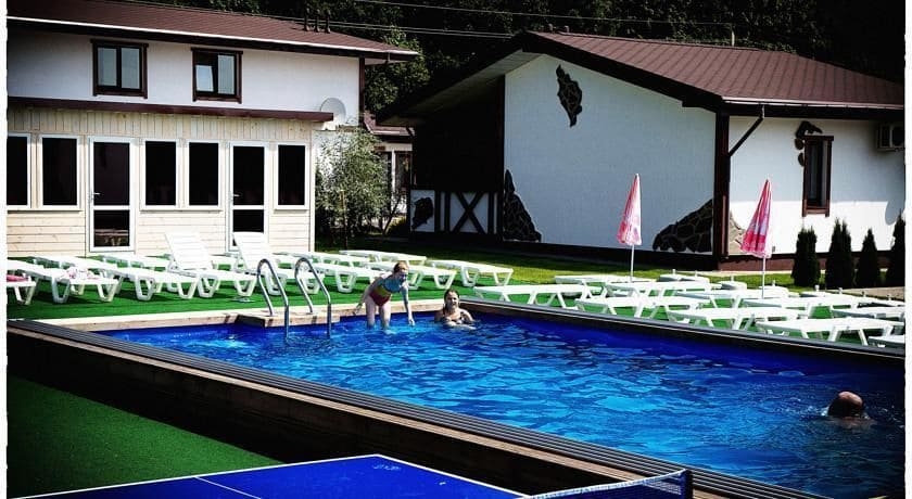 Imagen de la piscina del Hotel Hytoryanka. Foto 19