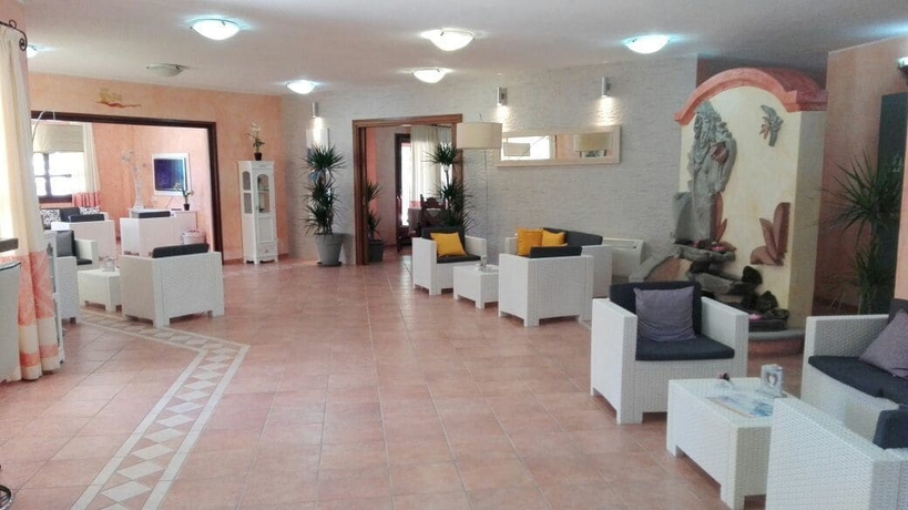 Imagen del bar/restaurante del Hotel I Ginepri, Cala Gonone. Foto 6