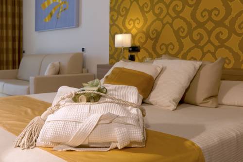 Imagen de la habitación del Hotel I Ginepri, Marina Di Castagneto Carducci. Foto 10