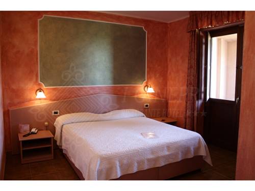 Imagen de la habitación del Hotel I Ginepri, QUARTU SANT'ELENA. Foto 5