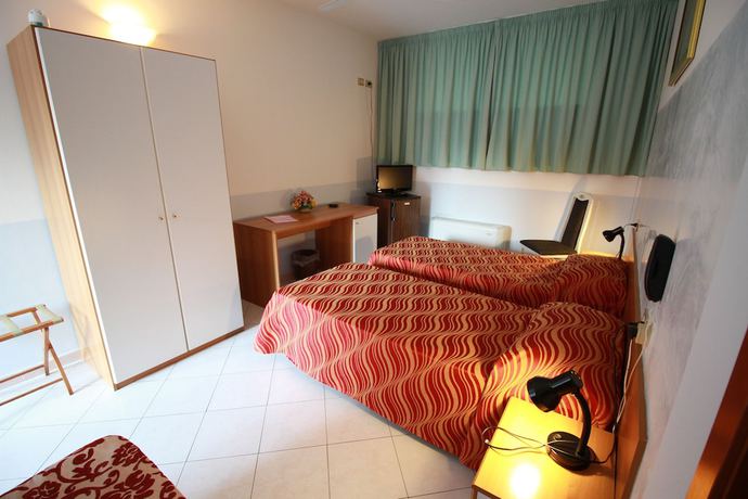 Imagen de la habitación del Hotel I Laghetti. Foto 16