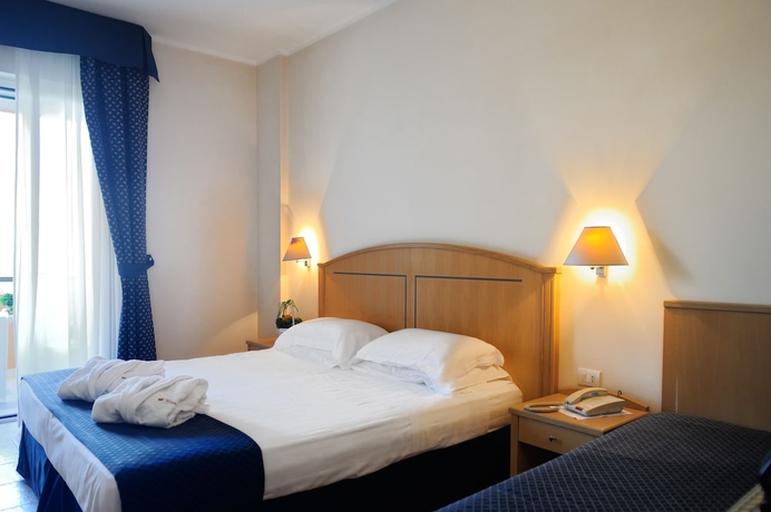 Imagen de la habitación del Hotel I Melograni. Foto 6