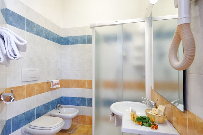 Imagen de la habitación del Hotel I Melograni. Foto 16