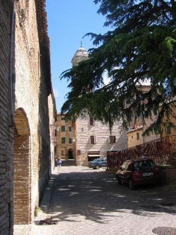 Imagen de los exteriores del Hotel I Tigli Corinaldo Albergo Diffuso. Foto 10