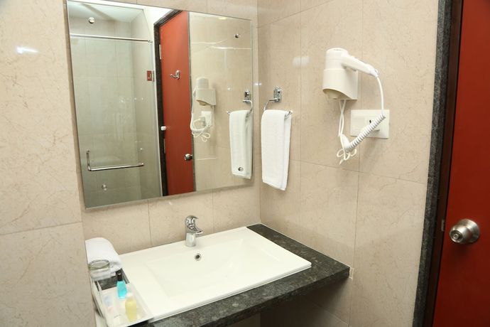 Imagen de la habitación del Hotel I V Sanctum. Foto 5