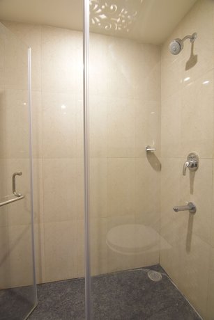 Imagen de la habitación del Hotel I V Sanctum. Foto 13