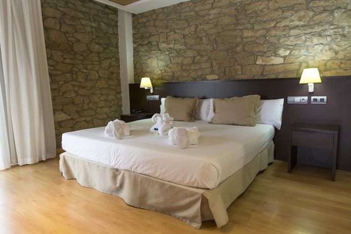 Imagen de la habitación del Hotel IBERIK BALNEARIO ROCALLAURA. Foto 6