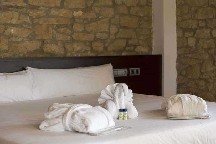 Imagen de la habitación del Hotel IBERIK BALNEARIO ROCALLAURA. Foto 11