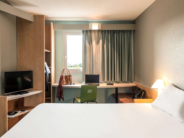 Imagen de la habitación del Hotel IBIS AUCH. Foto 12