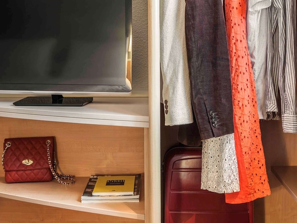 Imagen de la habitación del Hotel IBIS AUCH. Foto 13