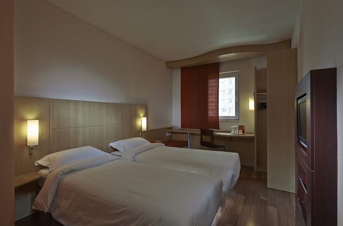 Imagen de los interiores del Hotel IBIS BEIJING SANYUAN. Foto 13