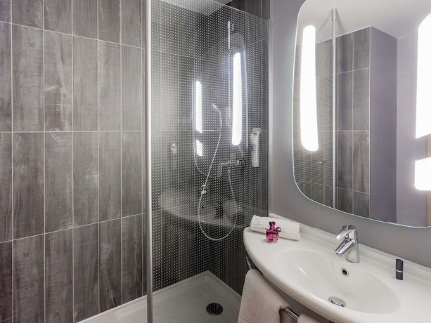 Imagen de la habitación del Hotel IBIS BOURGES. Foto 8