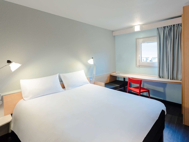 Imagen de la habitación del Hotel IBIS BOURGES. Foto 11
