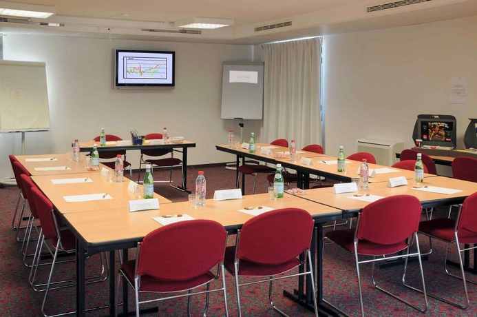 Imagen de los interiores del Hotel IBIS CANNES MOUANS SARTOUX. Foto 8