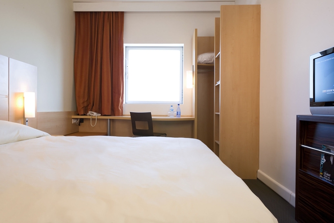 Imagen de la habitación del Hotel IBIS CASA SIDI MAAROUF. Foto 11