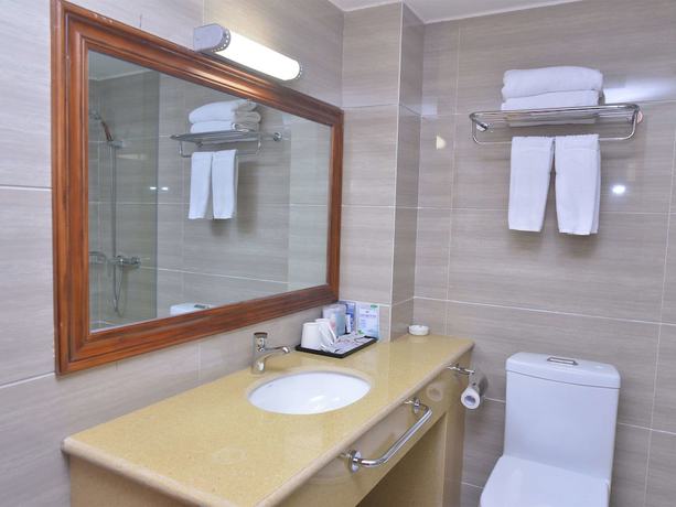 Imagen de la habitación del Hotel IBIS CHONGQING RANJIABA. Foto 16