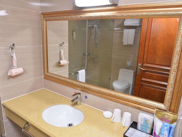 Imagen de la habitación del Hotel IBIS CHONGQING RANJIABA. Foto 19