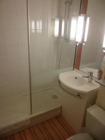 Imagen de la habitación del Hotel IBIS FOURMIES, FOURMIES. Foto 5