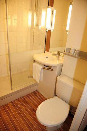 Imagen de la habitación del Hotel IBIS FOURMIES, FOURMIES. Foto 6