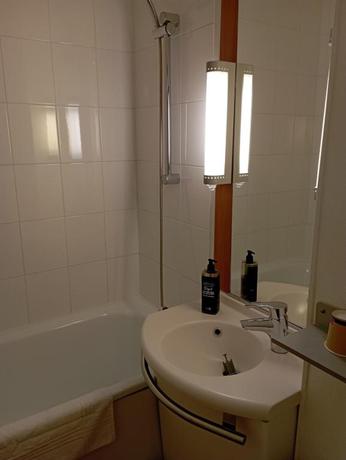 Imagen de la habitación del Hotel IBIS FOURMIES, FOURMIES. Foto 7