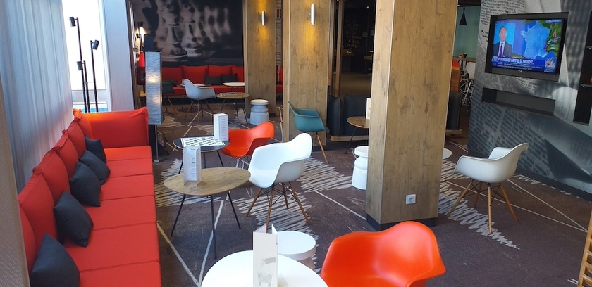 Imagen de los interiores del Hotel IBIS GAP CENTRE. Foto 16