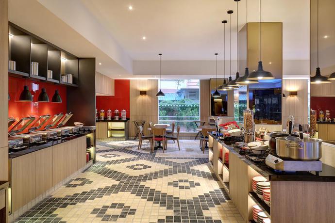 Imagen del bar/restaurante del Hotel IBIS MELAKA. Foto 5