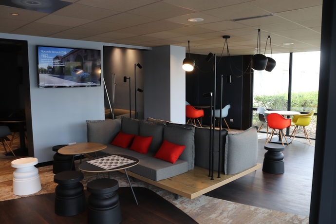 Imagen de los interiores del Hotel IBIS MELUN. Foto 15