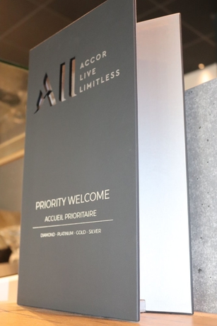 Imagen de los interiores del Hotel IBIS MELUN. Foto 16