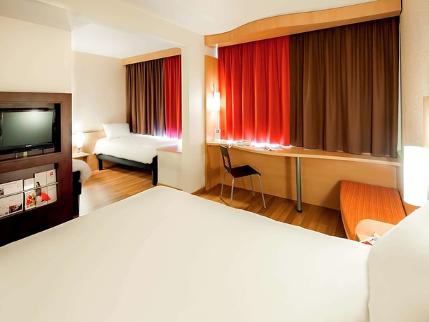 Imagen de la habitación del Hotel IBIS VANNES. Foto 17
