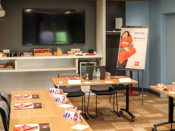 Imagen de los interiores del Hotel IBIS VESOUL. Foto 13