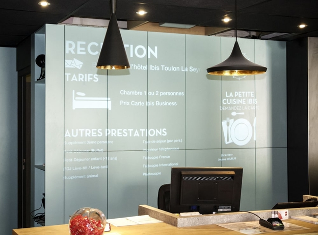 Imagen de los interiores del Hotel IBIS VICHY. Foto 19