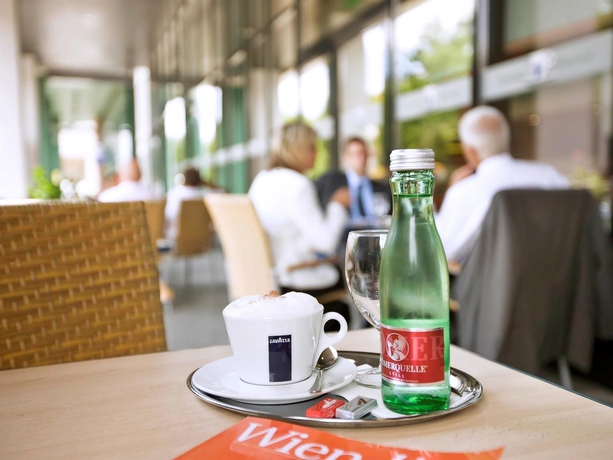 Imagen del bar/restaurante del Hotel IBIS WIEN MESSE. Foto 6