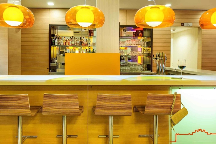 Imagen del bar/restaurante del Hotel IBIS WIEN MESSE. Foto 11