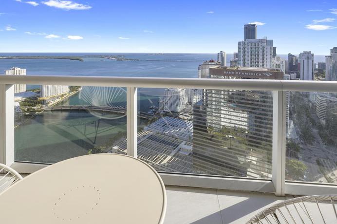 Imagen de los exteriores del Hotel ICON Brickell residences. Foto 25