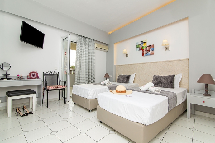 Imagen de la habitación del Hotel ICandy Sol. Foto 2