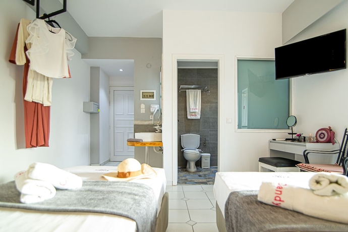 Imagen de la habitación del Hotel ICandy Sol. Foto 15