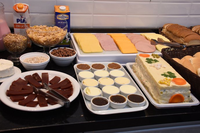 Imagen del bar/restaurante del Hotel ID. Foto 6