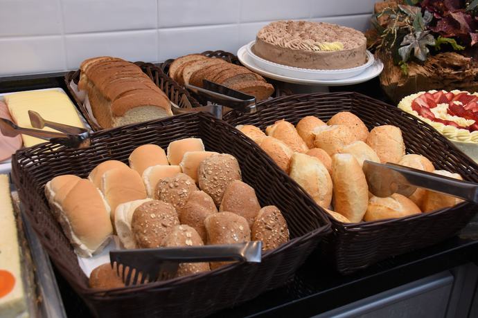 Imagen del bar/restaurante del Hotel ID. Foto 8