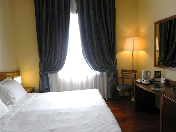 Imagen general del Hotel IDEA GENOVA SAN BIAGIO. Foto 2